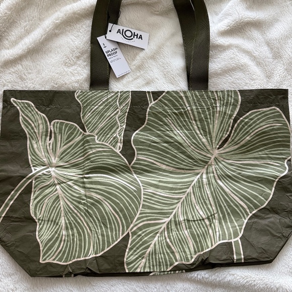 New!! Aloha Collection - HALO HALO - Reversible! - rare design!! - Picture 4 of 9